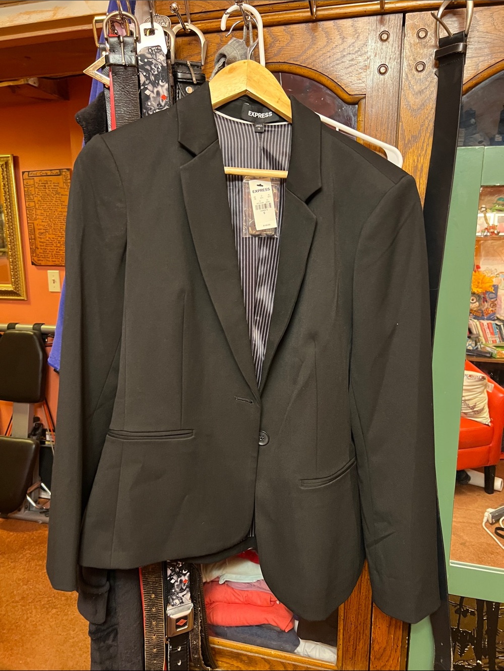 Express Women’s Black Single-Breasted Blazer